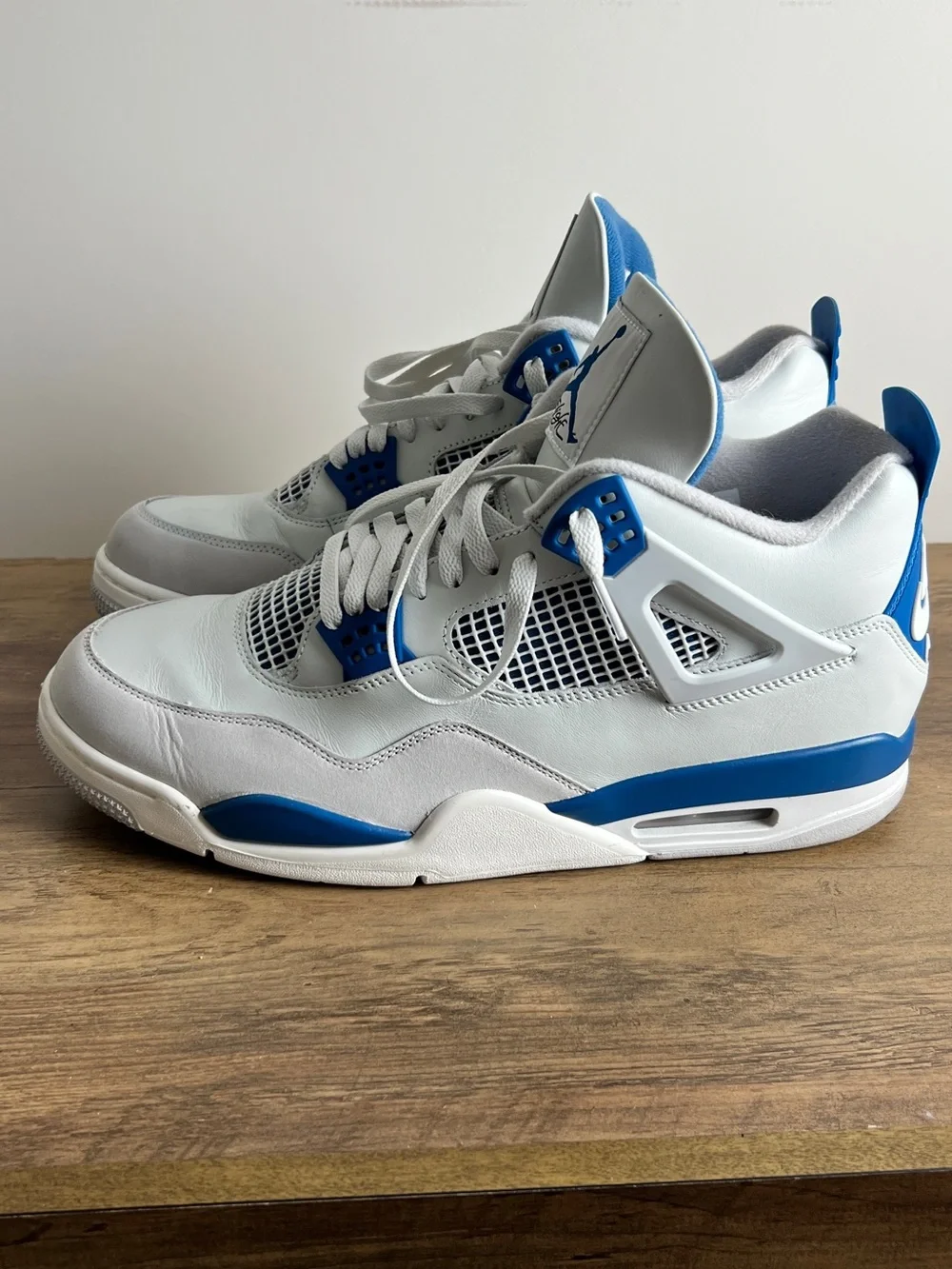 Jordan 4 Retro Military Blue (2024)